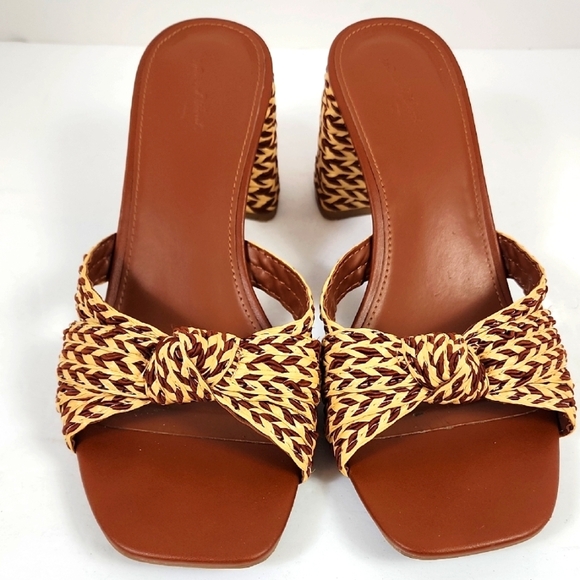 Universal Thread Women's Brown Mules Wicker Woven Open Toes  Sandals, sz 9.5 - Picture 1 of 17